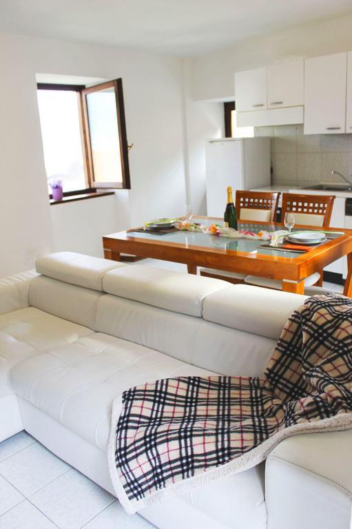 La Piazzetta Apartment Менаджо Екстериор снимка
