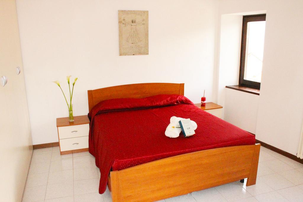 La Piazzetta Apartment Менаджо Екстериор снимка