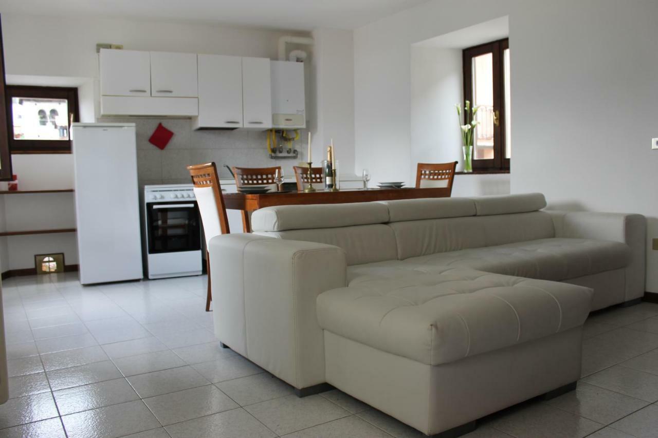 La Piazzetta Apartment Менаджо Екстериор снимка